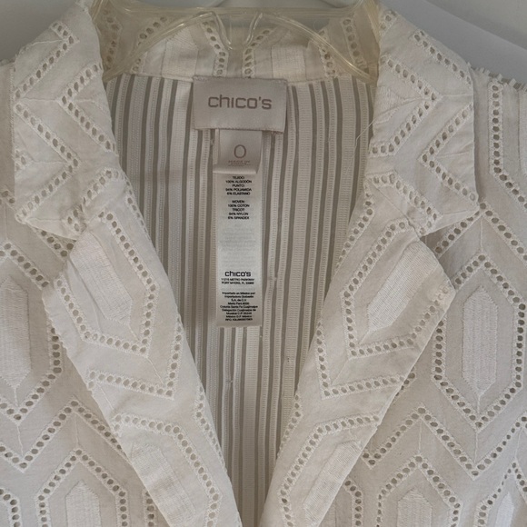Chico's Women's White Patterned Blazer Size 0 - Picture 3 of 7